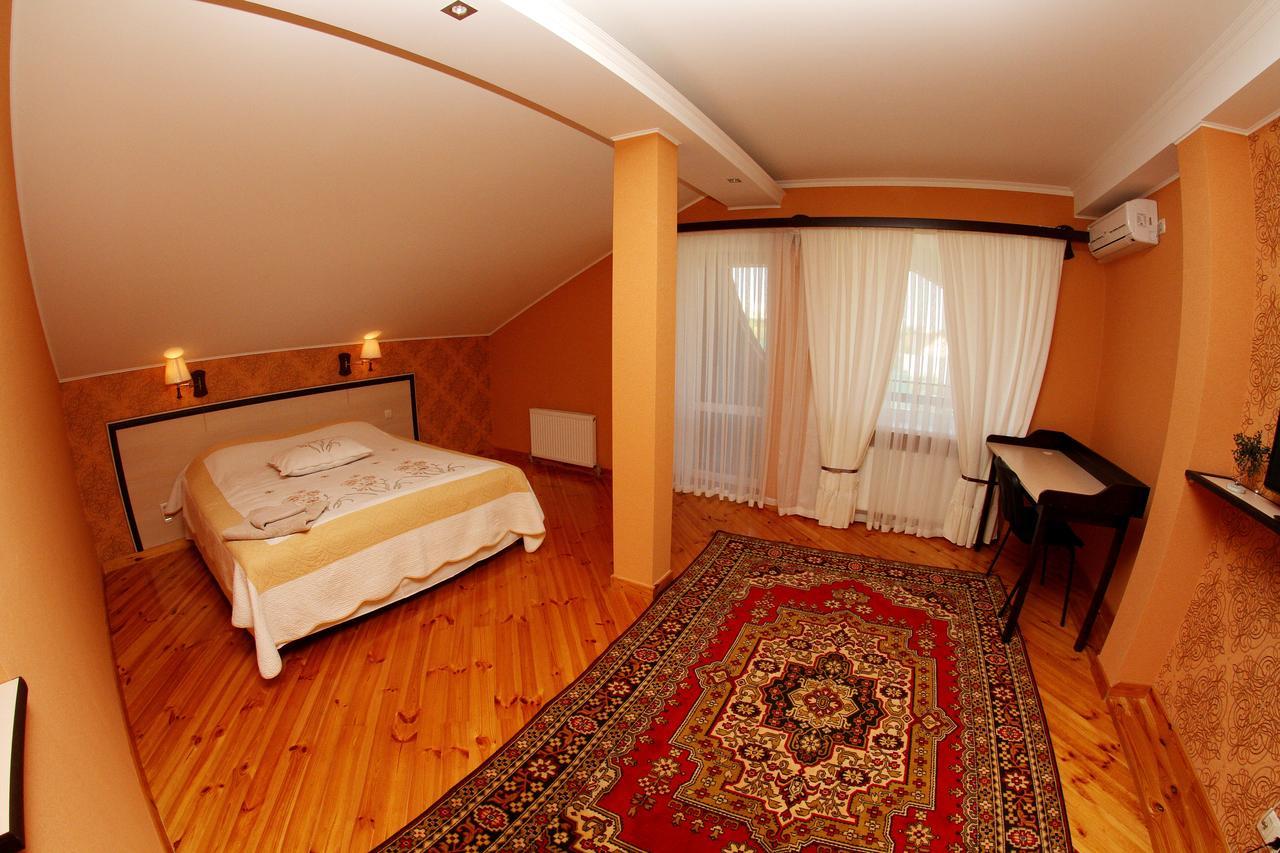 Hotel Uyut Černihiv Exteriér fotografie