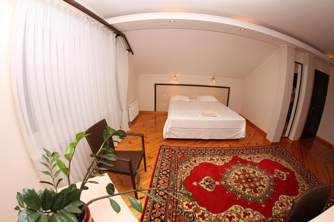 Hotel Uyut Černihiv Exteriér fotografie