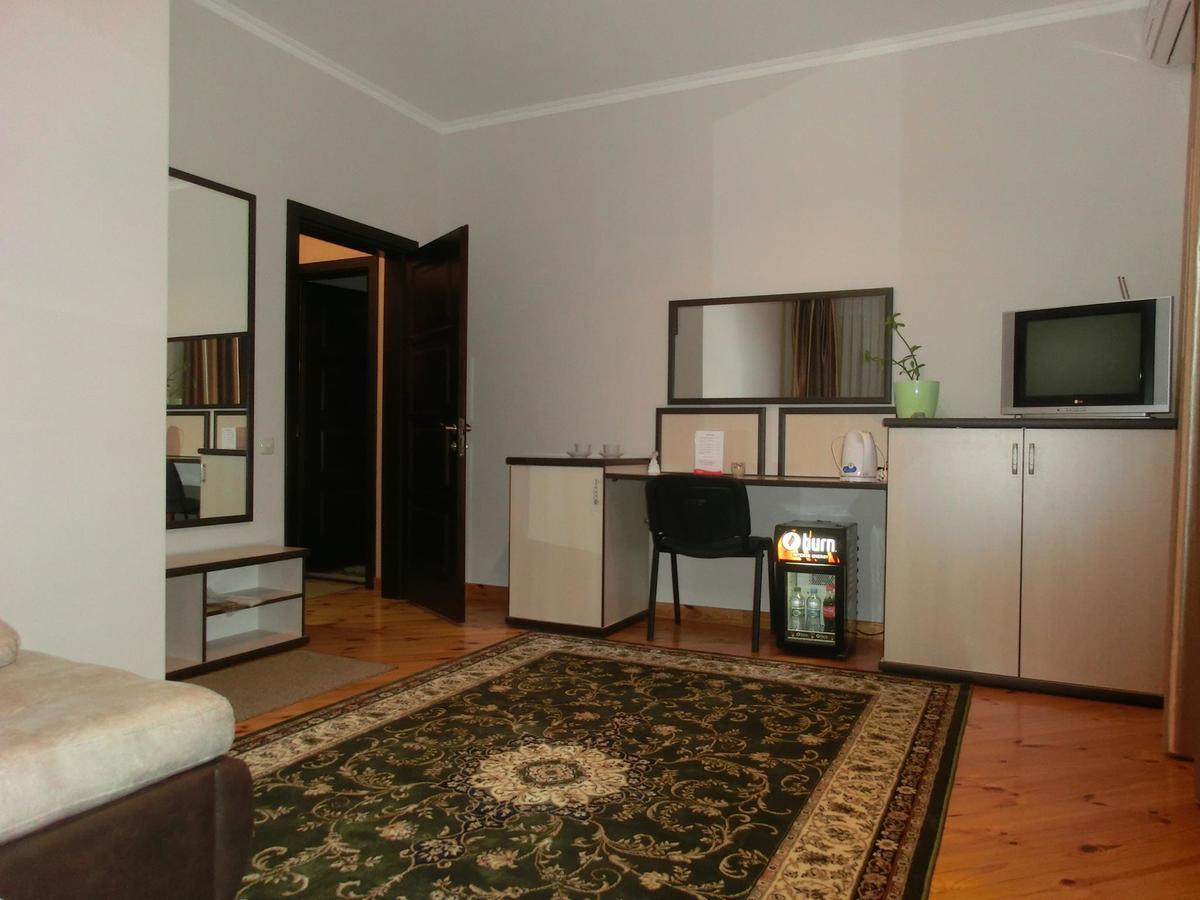 Hotel Uyut Černihiv Exteriér fotografie